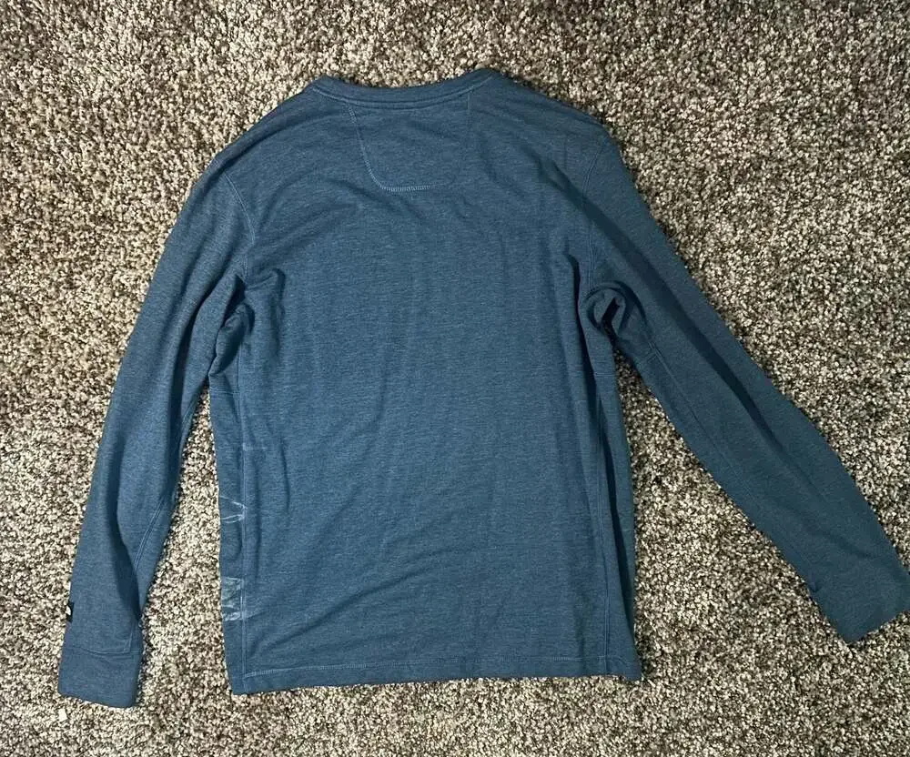 The North Face Men's Blue Heathered Long Sleeve Crew Neck Athletic Shirt